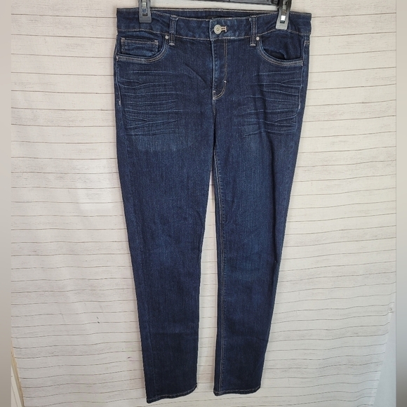 WHITE HOUSE BLACK MARKET DARK WASH SLIM JEANS, SZ 6 - Picture 1 of 9